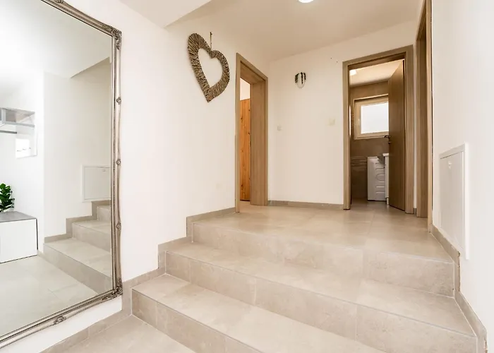 Villa Ivanovi Dvori *