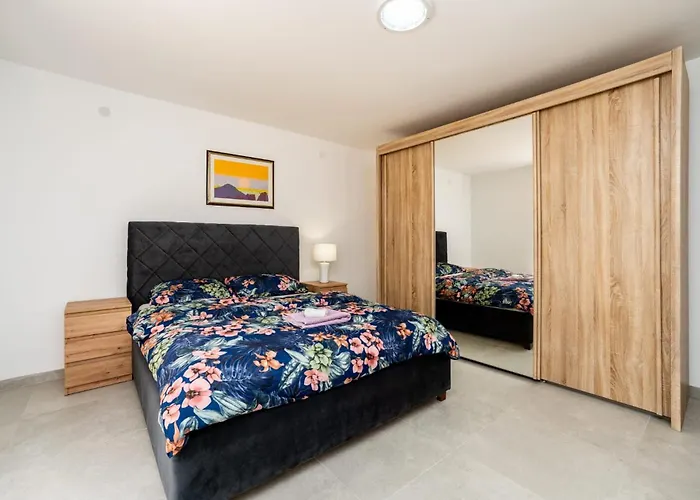 Ivanovi Dvori Villa *