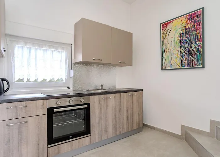 Ivanovi Dvori Villa Donji Karin