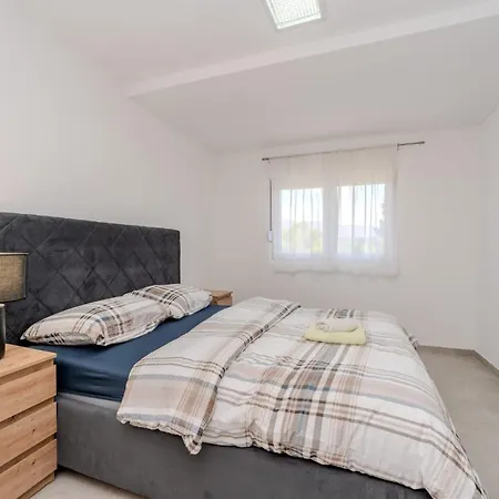 别墅 Ivanovi Dvori Donji Karin