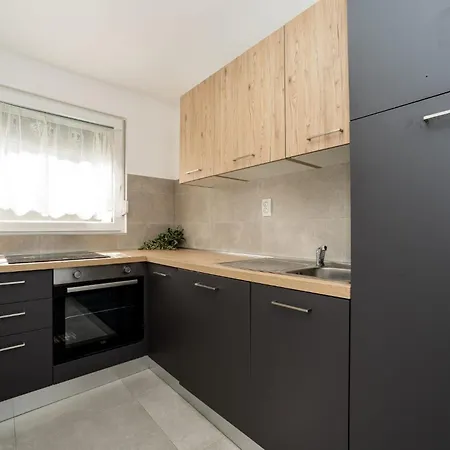 Ivanovi Dvori 别墅 *