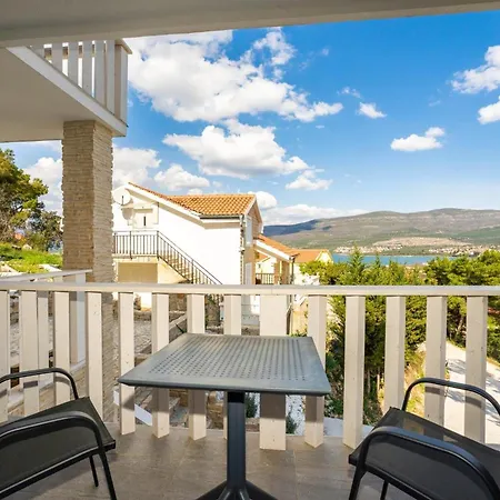 Ivanovi Dvori 别墅 *