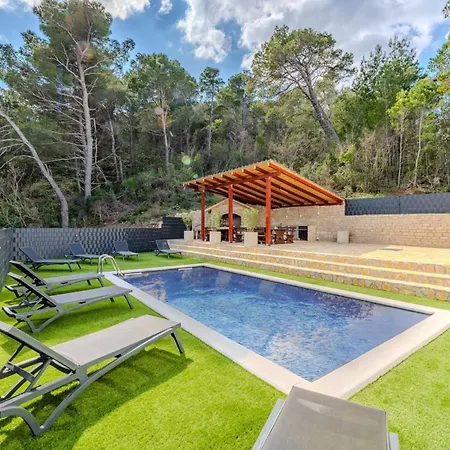 Ivanovi Dvori Donji Karin